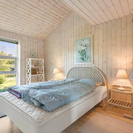 Dom wakacyjny 84272-knebel-lyravej-11 *