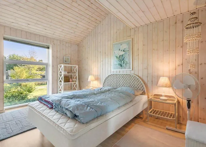 Semesterbostad 84272-knebel-lyravej-11 *